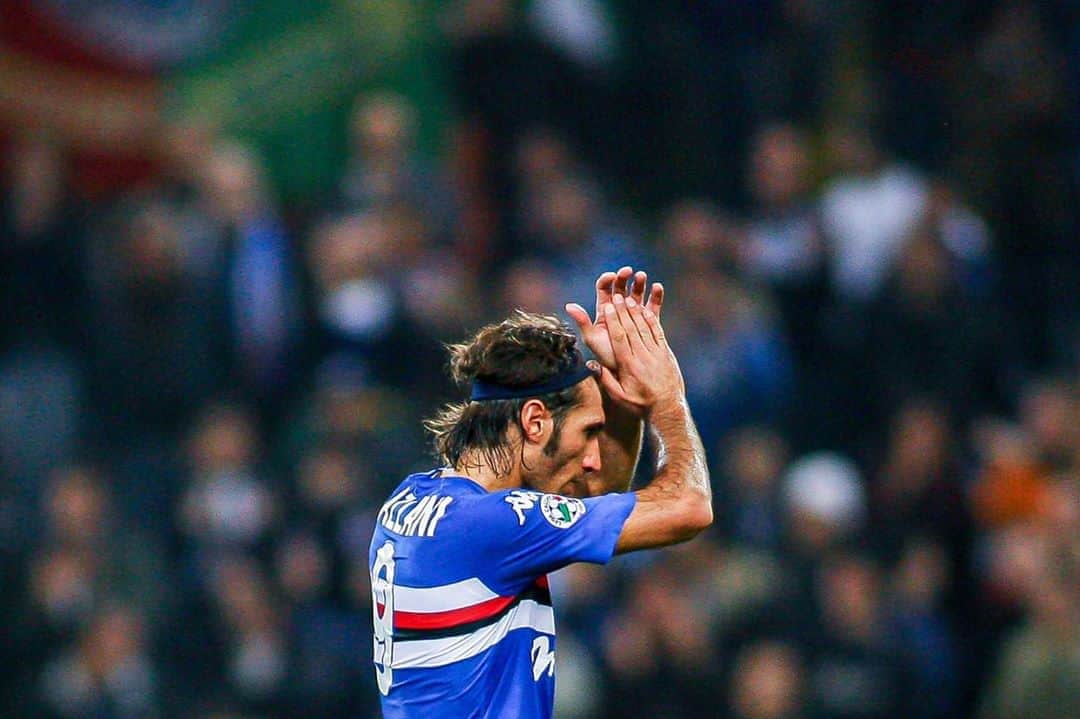 UCサンプドリアさんのインスタグラム写真 - (UCサンプドリアInstagram)「Buon compleanno, Fabio #Bazzani. 🎂4️⃣4️⃣🎉」10月20日 21時12分 - sampdoria