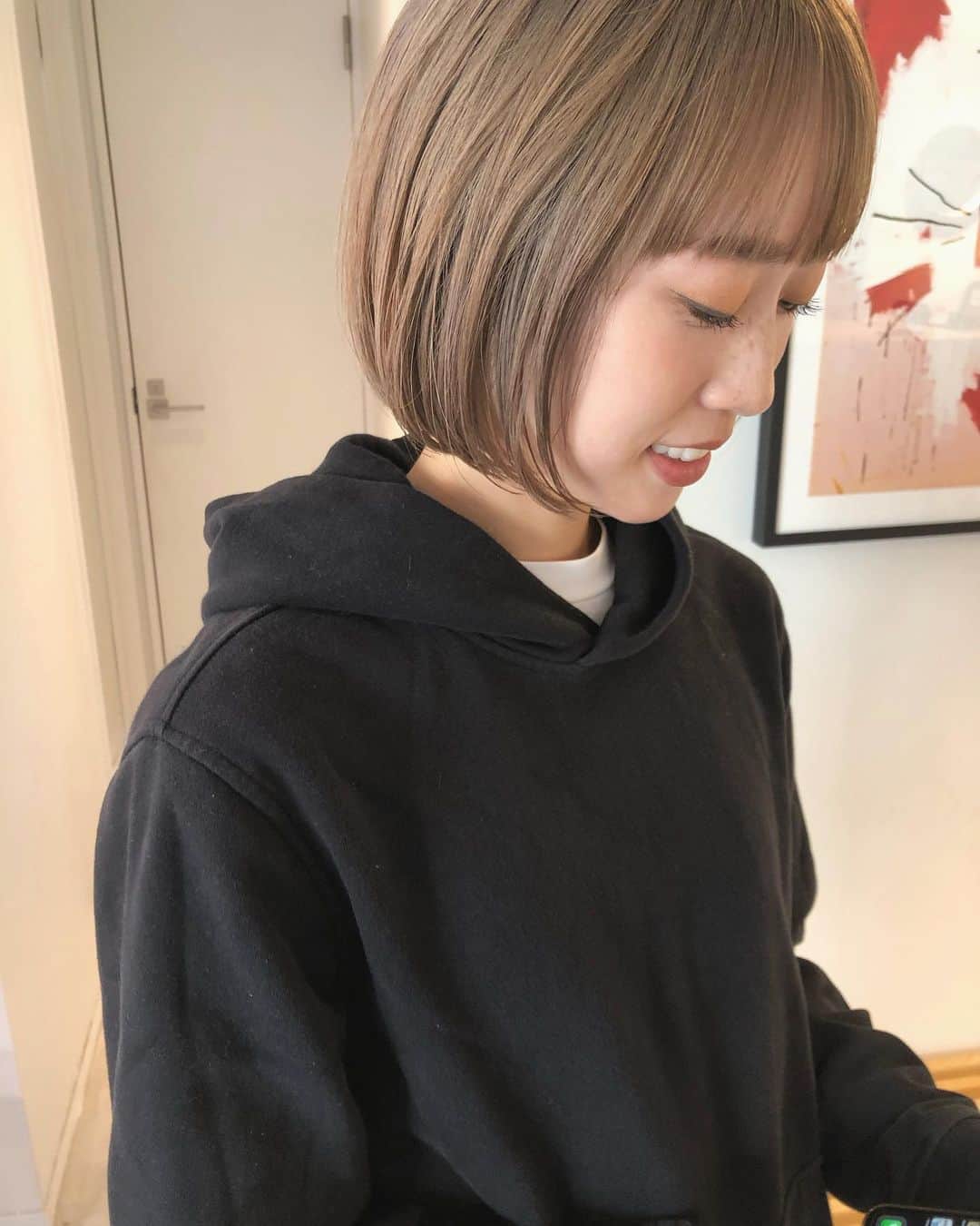 のインスタグラム：「ボブにベージュ◎」