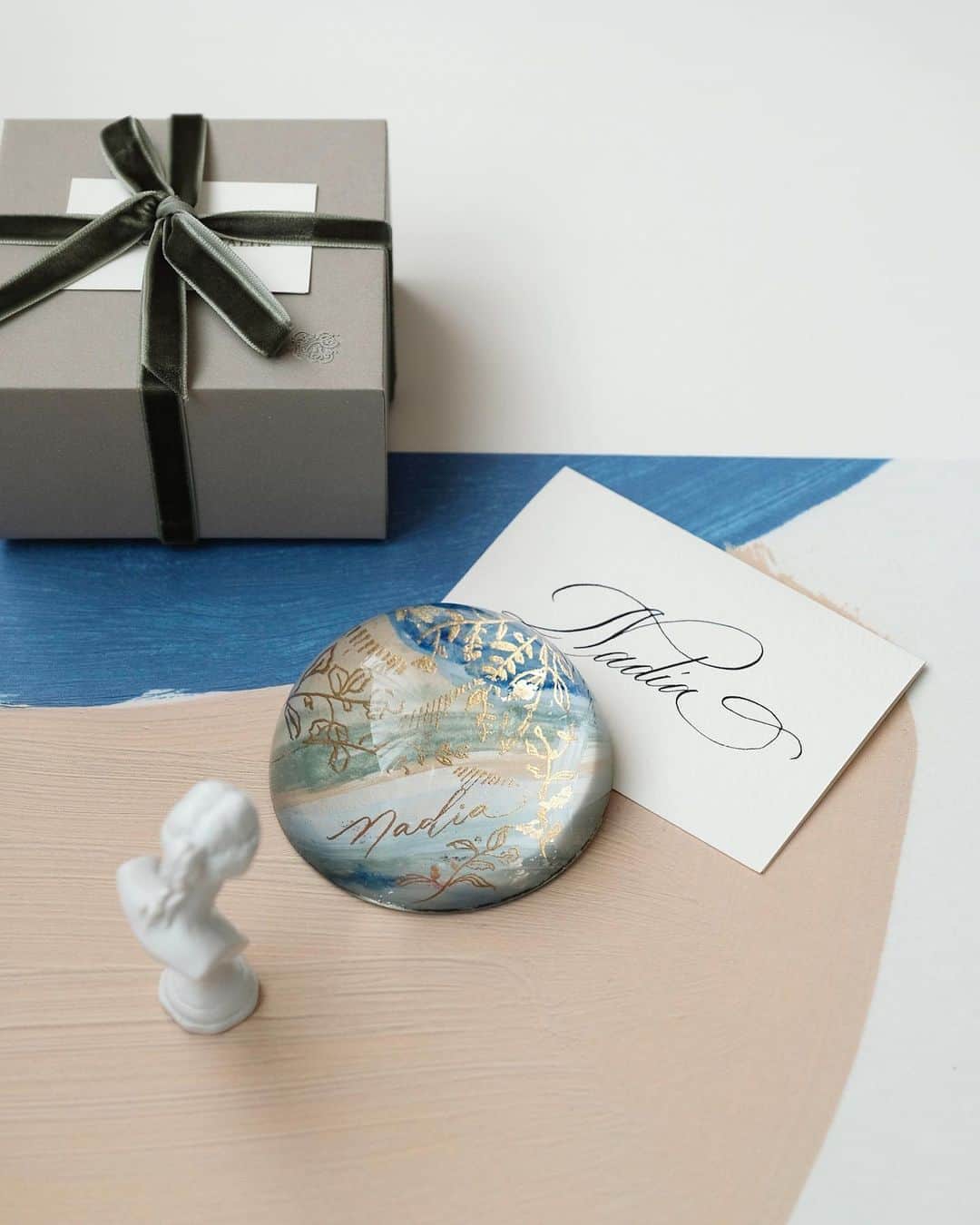 Veronica Halimさんのインスタグラム写真 - (Veronica HalimInstagram)「The lake side view — Reminiscing the beautiful colors of Lake Wanaka. Personalized for @nadsap @alexandergotama — #truffypi #paperweight #domeproject #glasspaperweight #personalizedgift #handpainted #painting #madetoorder #mixmedia  #calligraphystyling #tabletop #stationery #カリグラフィースタイリング  #artobject #waterdrop #bespokestationery #bespokegift #personalizedgift #monogram #calligraphylifestyle #artisanmade」10月20日 21時20分 - truffypi