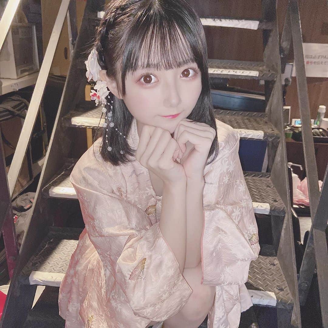 山本あこのインスタグラム：「浴衣着て手を振ればあとはこっちのものでしょ ᐡ•͈ ·̭ •͈ᐡ🎶」