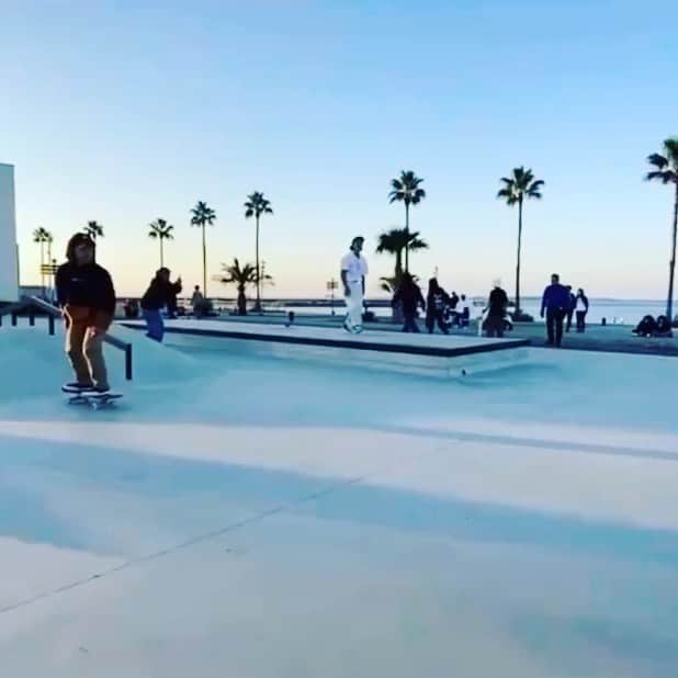 笹岡建介のインスタグラム：「🌪🌪  🎥@kohtaikeda   @mktaxi.jp @dcshoes_japan @dorcus_tbs @bern_japan @stance_japan @skullcandyjapan @independenttrucks @rictawheels @minirampsteez  #mktaxi#dcshoesjapan #dcshoes #skullcandyjapan #bells #independenttrucks #triforce_k #hi_5 #dorcus_tbs #6556skateboarding #divisio#fivecrossskatepark #showgekiskateboards #13mind#bern#bernjapan#make___#skate#skateboard #instagood #skatecrunch #skatecrunchmag #minirampsteez #instagram #泉南」