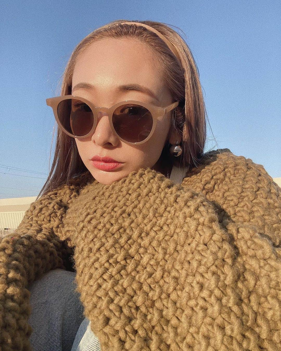 岩渕加恵さんのインスタグラム写真 - (岩渕加恵Instagram)「最近の美容事情〜💭🧡 💇‍♀️hair♡ 救世主、、🦸🏼‍♂️ @fhitoshi08  めっちゃいい色になりました〜🙌 最高のホワイトベージュをありがとうございます💕💕  🧖‍♀️face♡ 救世主、、🦸‍♀️ @rejuvamedicalclinic  レーザー治療の効果絶大でお肌の調子がよいよい〜 そばかすが目立たなくなって、トーンアップしたみたい🤭 来月も楽しみだなぁ〜✊🌈💭  #最近の美容事情 #ハイトーンカラー #ロングヘア #ホワイトベージュ」10月20日 21時32分 - kae0113