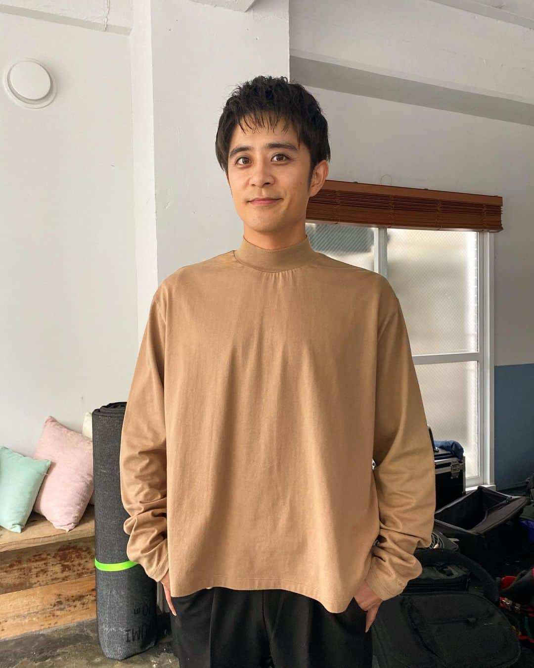 斉藤祥太のインスタグラム：「こんばんは🌙 寒くなってきましたね🍁 暖かくして風邪ひかないように！ そして、 この度jabraの広告に出演させて頂いています。 遊びもスポーツも仕事もjabraのイヤホンはかなり重宝すると思います👍フィット感も最高だしカッコいい高音質な音を是非体感してみてください！！ ワイヤレスイヤホン探してる人はかなりオススメです☆☆☆☆☆ 来月からJRの主要駅や電車内などでも流れるのでチェックしてください。よろしくお願いします😊 こちらで動画も見れます🎥  https://drive.google.com/file/d/1Lawzji2A-hgimd7shhDeVP6cHuPLk3_9/view  #jabra  #jabrajapan #jabraeliteactive75t  #斉藤祥太」