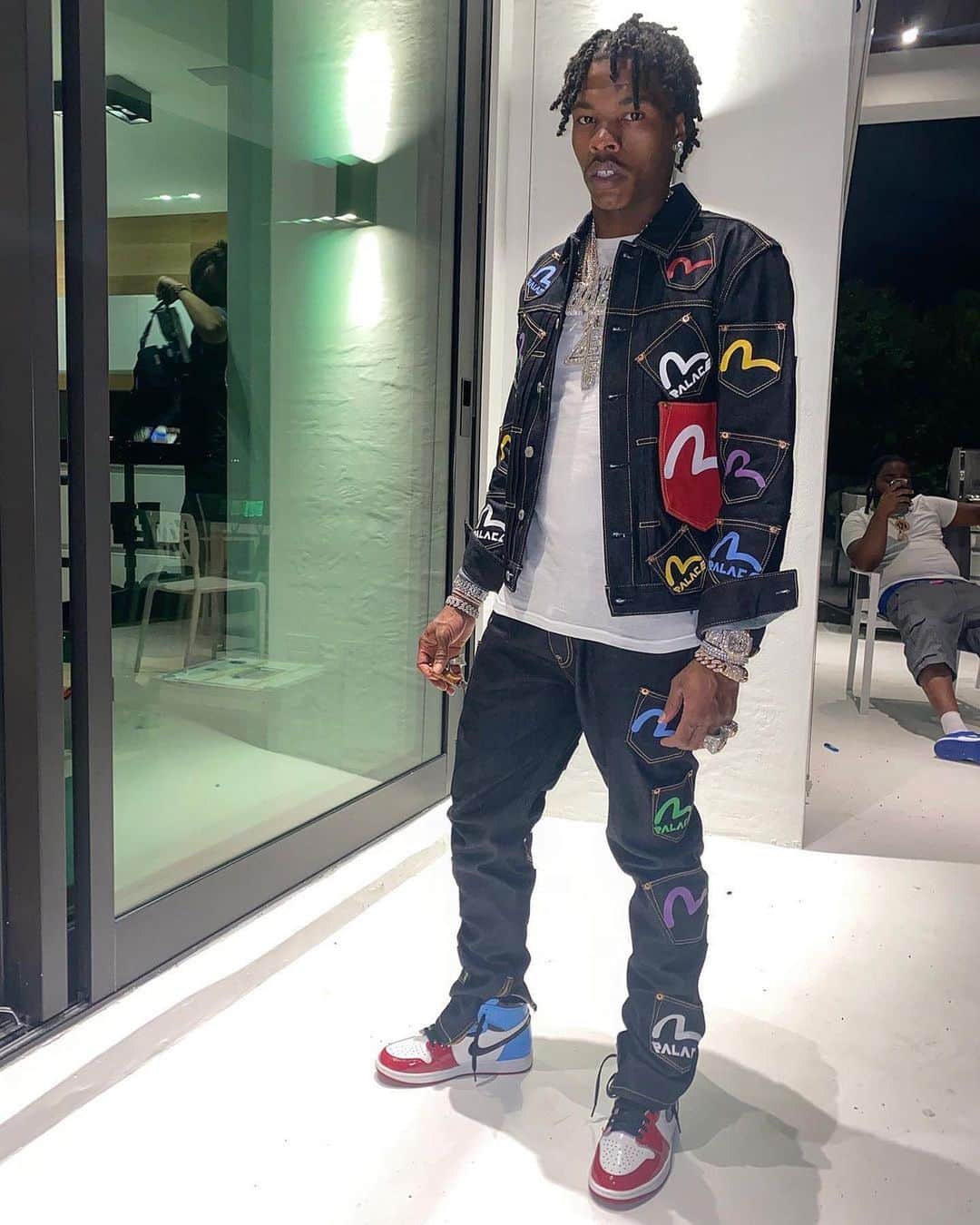 のインスタグラム：「Lil Baby Denim Flow.  #evisu #palace @lilbaby_1」