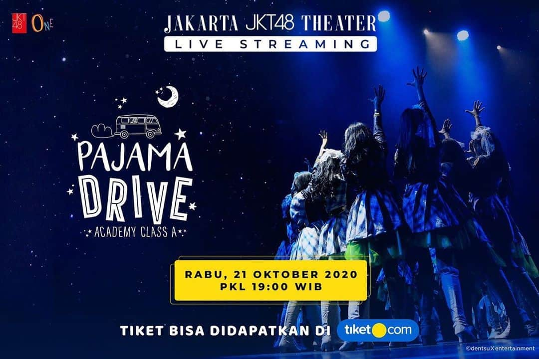 デフィ・キナル・プトリさんのインスタグラム写真 - (デフィ・キナル・プトリInstagram)「Pajama Drive! setelah sekian lama, bisa ditonton lagi looh live! live streaming. amanin tiketnya yaa semua👯‍♂️💙 bisa chant di rumah sambil pake baju bobo juga amannn. buka tiket.com yah!!」10月20日 21時41分 - kinalputridevi