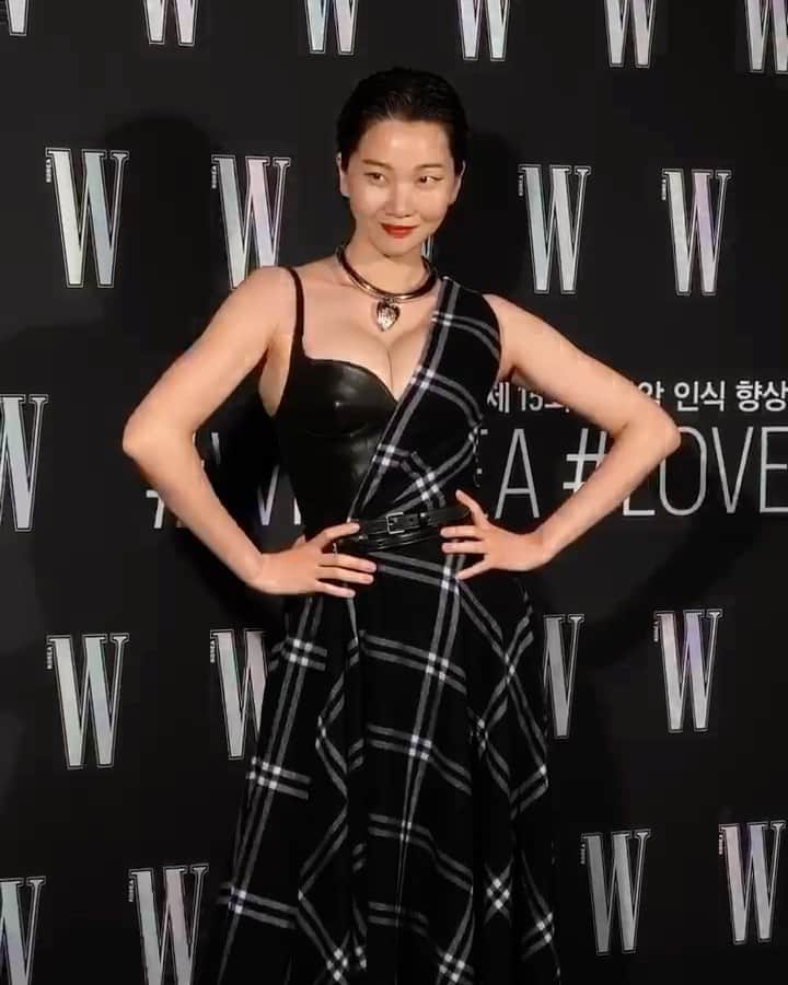 チャン・ユンジュのインスタグラム：「54321 레이저 발사 🚀🚀🚀 #동방공쥬납쇼」