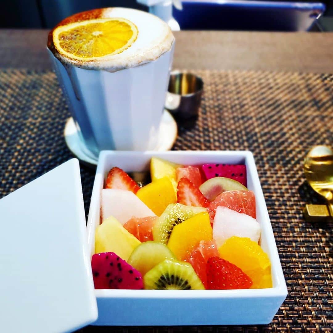 ミスター黒猫（黒猫仙人）のグルメインスタ