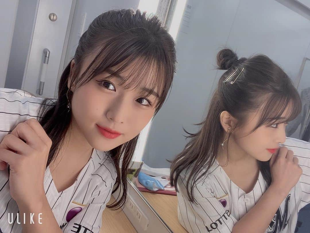 河野万里奈さんのインスタグラム写真 - (河野万里奈Instagram)「#BS12プロ野球 マリーンズ応援席 里崎さん 吉田アナ そしてご視聴くださったみなさま ありがとうございました🕊✨ 日本のトレンド10位😳👑 ． 石川投手の好投 中村奨吾選手の好捕 和田選手&鳥谷様の美スライディング 安田選手3四球👁🟢🟢🟢🟢 田村選手の一時同点打 ． 酸いも甘いも含めて大好きだからずっと！応援！ #chibalotte #千葉ロッテマリーンズ」10月20日 22時00分 - marina_kawano