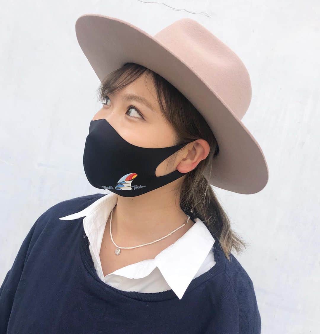 ラレイアのインスタグラム：「🌴 今売れてます👏✨ Tom Veiga @tomveiga のアートモチーフデザインマスク😊 ・ ウォッシャブルタイプなので洗って繰り返し使えます✌️🧡 ・ そしてブラックとホワイトの2枚セット！ MサイズとLサイズからお選びいただけます☺️🌺 ・ 女性はMサイズ、男性はLサイズがおすすめ！ ぜひペアでもお使いください😌💕 ・ ・ ・ @laleia_official ・ 楽天市場店 https://www.rakuten.co.jp/laleia-p-life/ ・ au PAYマーケット店 https://wowma.jp/user/52666346 ・ ・ ・ @laleia_official  #tomveiga #art #artstagram #travel #photography #photogenic #ハワイ #フォトジェニック #インスタ映え #インスタ女子 #アロハ #ビーチ #海好きな人と繋がりたい #ハワイ好きな人と繋がりたい #ラレイア #楽天 #大人カジュアル #トムヴェイガ #ビーチガール #ビーチスタイル #コーデ #ユニセックス #カップルコーデ  #マスク」
