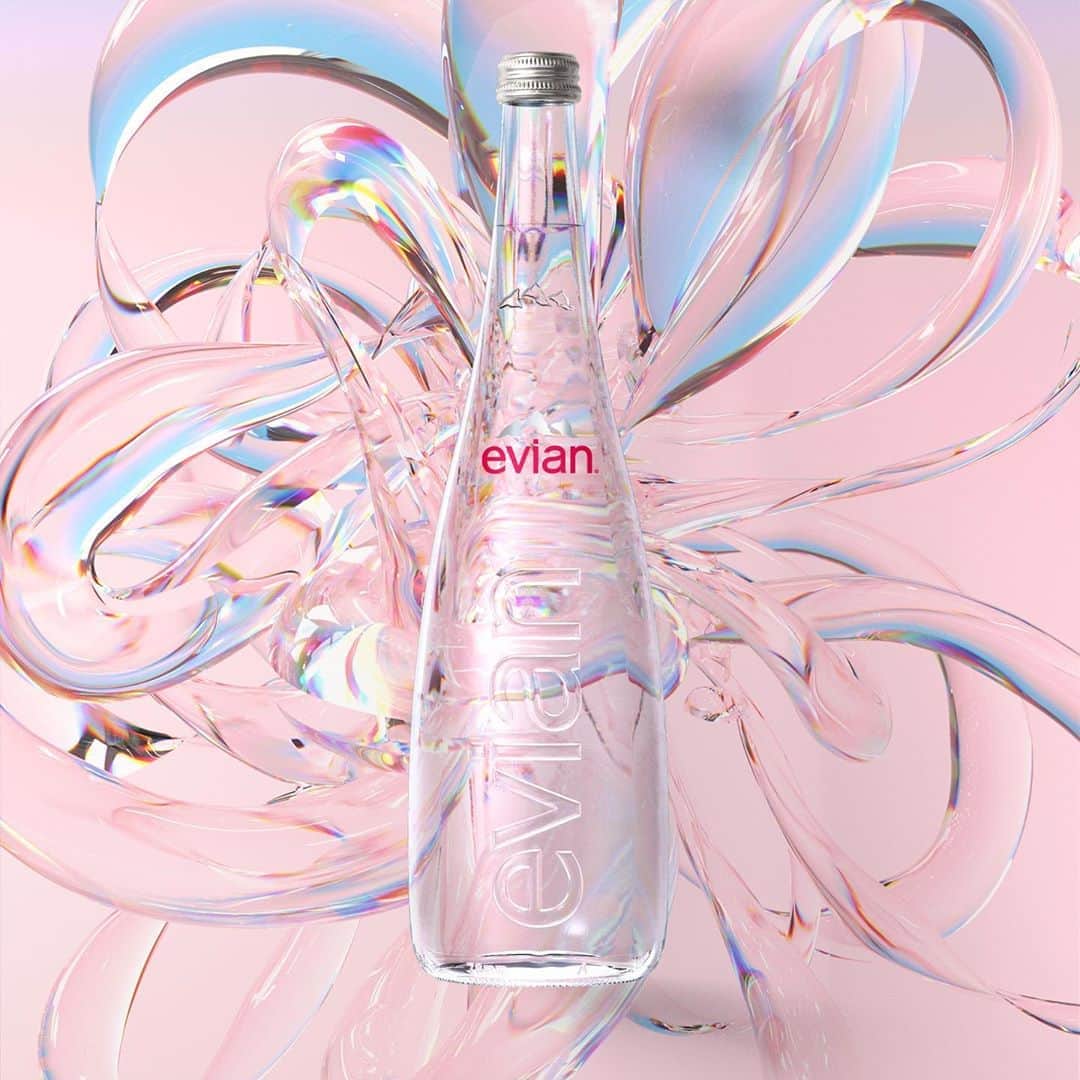 evianのインスタグラム：「What do you see behind the bottle?   London-based Japanese artist @kana_terao brings her vibrant and mesmerizing touch to the evian world for our  #ThirsttoCreate series✨  #evian #evianwater #stayhydrated」