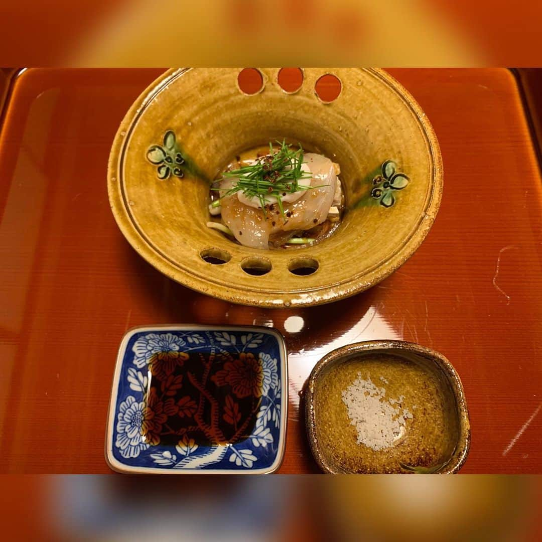 田中悦子さんのインスタグラム写真 - (田中悦子Instagram)「昨日のディナー🍽⠀ 六本木の 澤いちさんで❣️ 初めて伺いましたが、 さすが有名店❣️ どのお料理もとても美味しくいただきました😋⠀ ⠀ 器や盛りつけも美しい💕⠀ ⠀  日本酒、ワイン、シャンパンと 飲み過ぎてしまいました😂😅⠀ ⠀  #六本木 #澤いち #懐石料理 #会席料理 #和食⠀ #旬の食材」10月20日 22時34分 - etsuko.reborn25