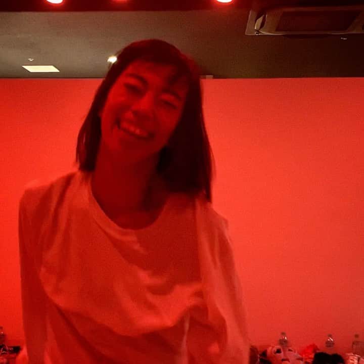 Asuka Fujimoriのインスタグラム：「@kiyoshiryujin  名古屋でみんなと痛いよ〜💔💉 取られちゃうなら一旦遠くに投げておけばいいよね！って 振りの説明したらみんな頭の中上にハテナ浮いてました笑 たくさん名古屋で踊れた10月はぁたのしかった🥰 @danceholictko さんいつも感謝です🎀」