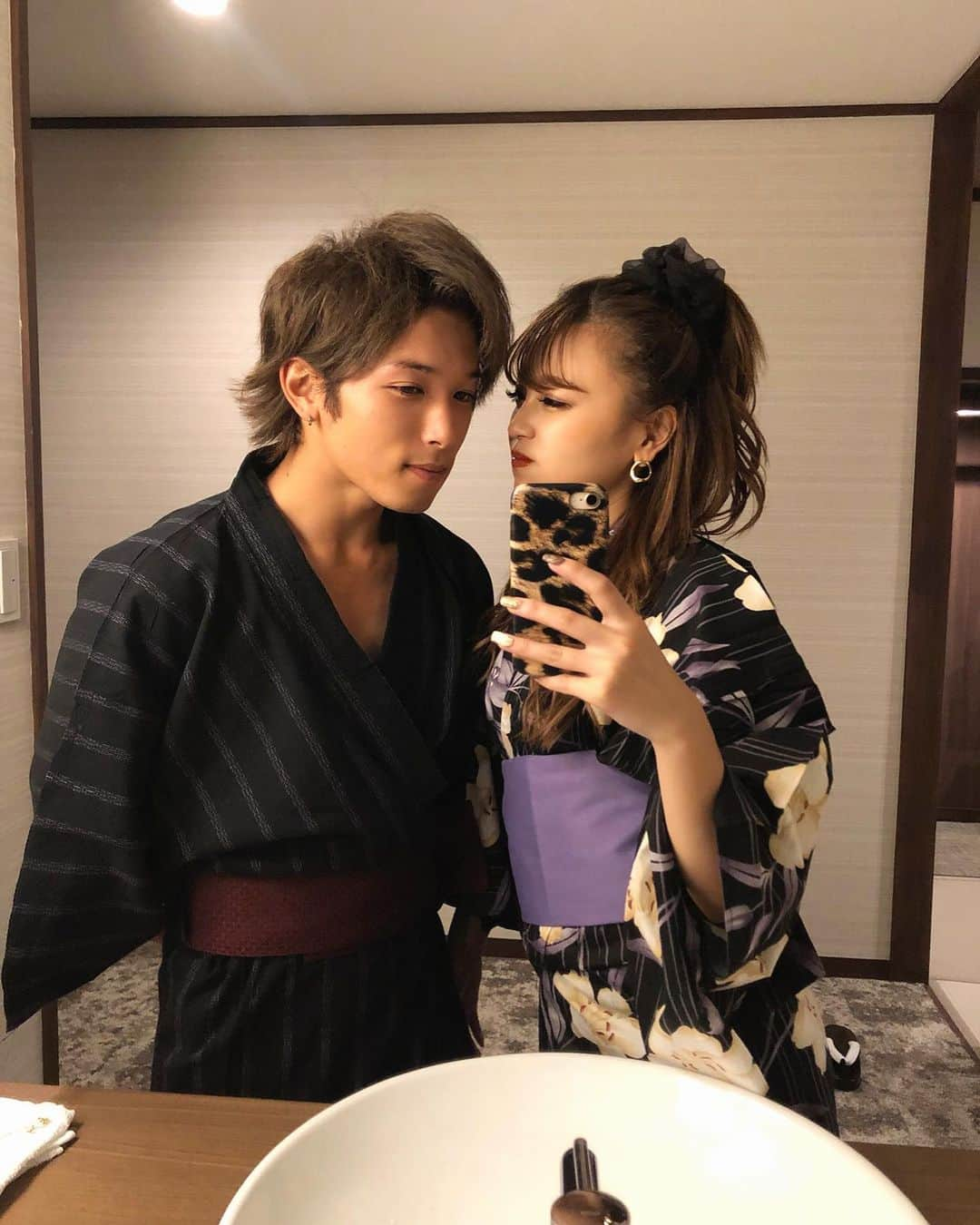 土屋怜菜（れいぽよ）さんのインスタグラム写真 - (土屋怜菜（れいぽよ）Instagram)「﻿ 1年記念日だったので🤴🏼と草津温泉♨️﻿ ﻿ 一緒に和服着たんだけど新鮮すぎた！﻿ そして🤴🏼がかっこよすぎた！！笑﻿ ﻿ コロナ対策は万全にしまくりました。﻿ ﻿ 初旅行楽しかったね〜またどこか行こうね〜」10月20日 22時48分 - reipoyo_0411