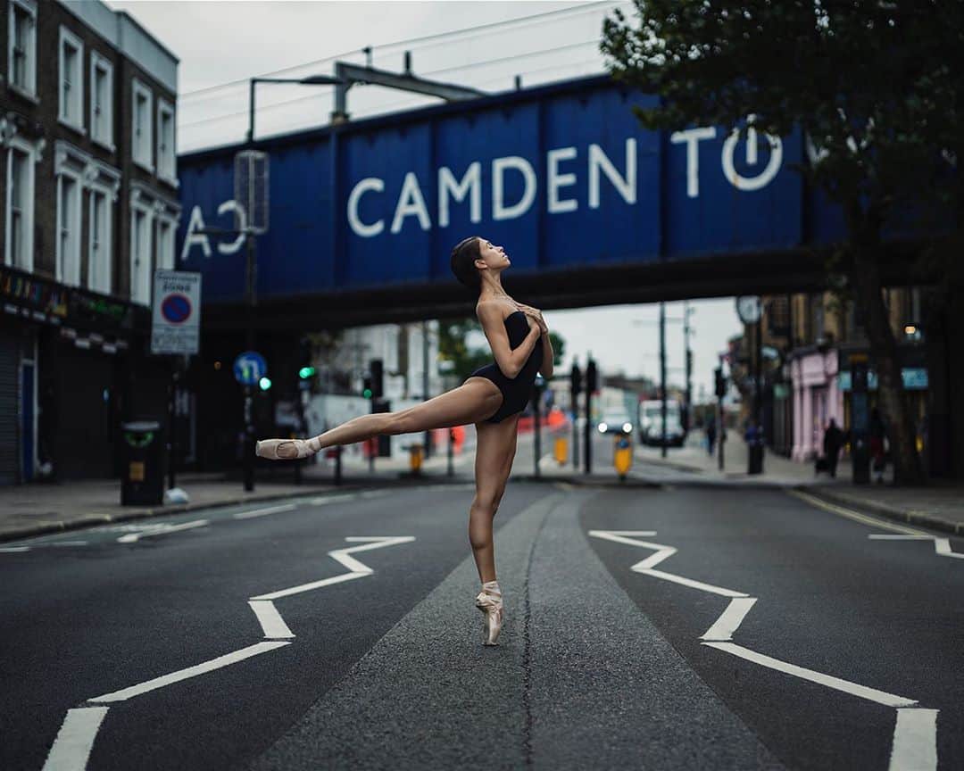 ballerina projectさんのインスタグラム写真 - (ballerina projectInstagram)「𝗬𝗮𝘀𝗺𝗶𝗻𝗲 𝗡𝗮𝗴𝗵𝗱𝗶 in Camden Town. #ballerina - @yasmine_naghdi #camdentown #london #ballerinaproject #ballerinaproject_ #ballet #dance #yasminenaghdi   𝗕𝗮𝗹𝗹𝗲𝗿𝗶𝗻𝗮 𝗣𝗿𝗼𝗷𝗲𝗰𝘁 𝗯𝗼𝗼𝗸 is now in stock. Go to @ballerinaprojectbook for link.」10月20日 22時48分 - ballerinaproject_