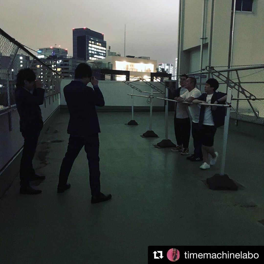 竹村真奈のインスタグラム：「インスタがいつのまにか復活してた。こわい。なにが起きてたの。サポートセンターとか本人認証的なことなど調べてはみたものの結局なんの対処もできなかった。あやしいアプリも入れてないし、違法的な投稿もしてないのに。みんなも気をつけて（気のつけようがない）。 新しいアカウント作って、リフレッシュ気分で投稿を楽しんでいたけど、どうしたものか。フォローしてくださった方々、ありがとうございました😭❤️嬉しかった気持ち、絶対忘れません！あっちはあっちで続けるかもしれませんが最後に投稿した記事をリポストします。 . #Repost @timemachinelabo with @get_repost ・・・ TVBROS. note版に『お笑いブロス』ショートバージョンが掲載されてます。本誌に登場しない貴重な未公開カットも!! TVBROS. noteで検索してみてね。 . #ぺこぱ #ハナコ .  ぺこぱ×ハナコSPECIAL CROSS TALK｜TV Bros. ( テレビブロス ) @tvbros #テレビブロスnote版 #note #TVBros #お笑いブロス #owaraibros」