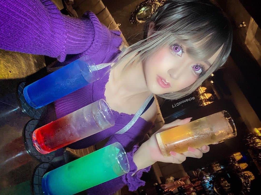 のインスタグラム：「第二回ダーツイベントが開催決定🏹  平日夜ですがお時間ある方気になる方ご参加お待ちしてます！  ダーツがあるバーで一日店長します!! ■2020年11月2日(祝日の前日) ■19:00〜22:00  ■新宿　少人数開催　要予約  よろしくお願いします！ ▼詳細はこちらをチェックしてね▼  https://t.co/KsdNcn2mIF?amp=1  インスタはURLが直接飛ばないので ラインブログ　chamiblog で検索してチェックして欲しい！！  #ダーツ #イベント #少人数 #平日 #新宿 #歌舞伎町 #コラボイベント #コラボ #一日店長 #参加 #よろしくお願いします」