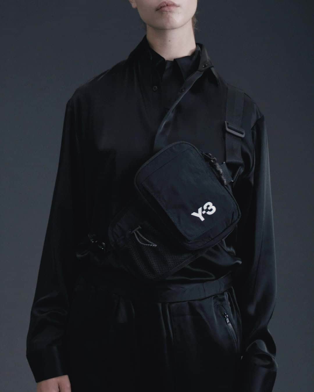 ワイスリーのインスタグラム：「Essential Y-3 Cord Bumbag. Y-3 Fall/Winter 2020 Collection. --- #adidas #Y3 #YohjiYamamoto Discover the collection at adidas.com/y-3」