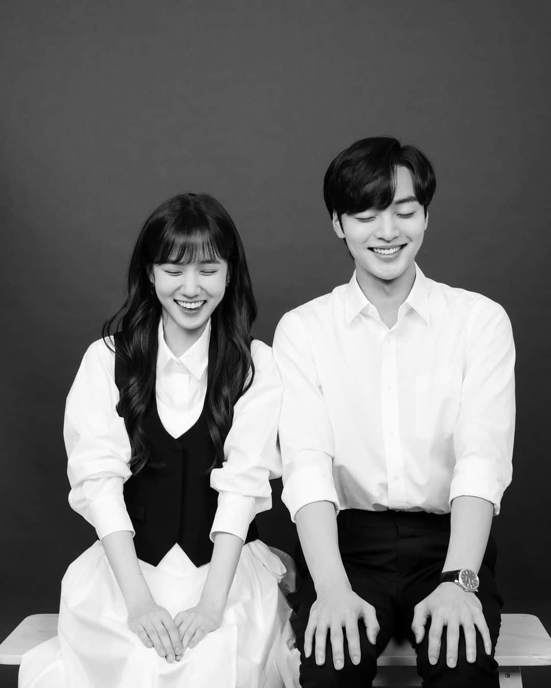 のインスタグラム：「브람스를 좋아하세요?  아니요 사랑해요❤️ 그동안 브람스를 좋아하세요? 를 사랑해주셔서 진심으로 감사드립니다  행복했고 행복하고 행복할거 같습니다 항상 건강하고 행복하세요 그리고 잘지내  단원분들 행복하게 해줘서 내가 더 고마워요」