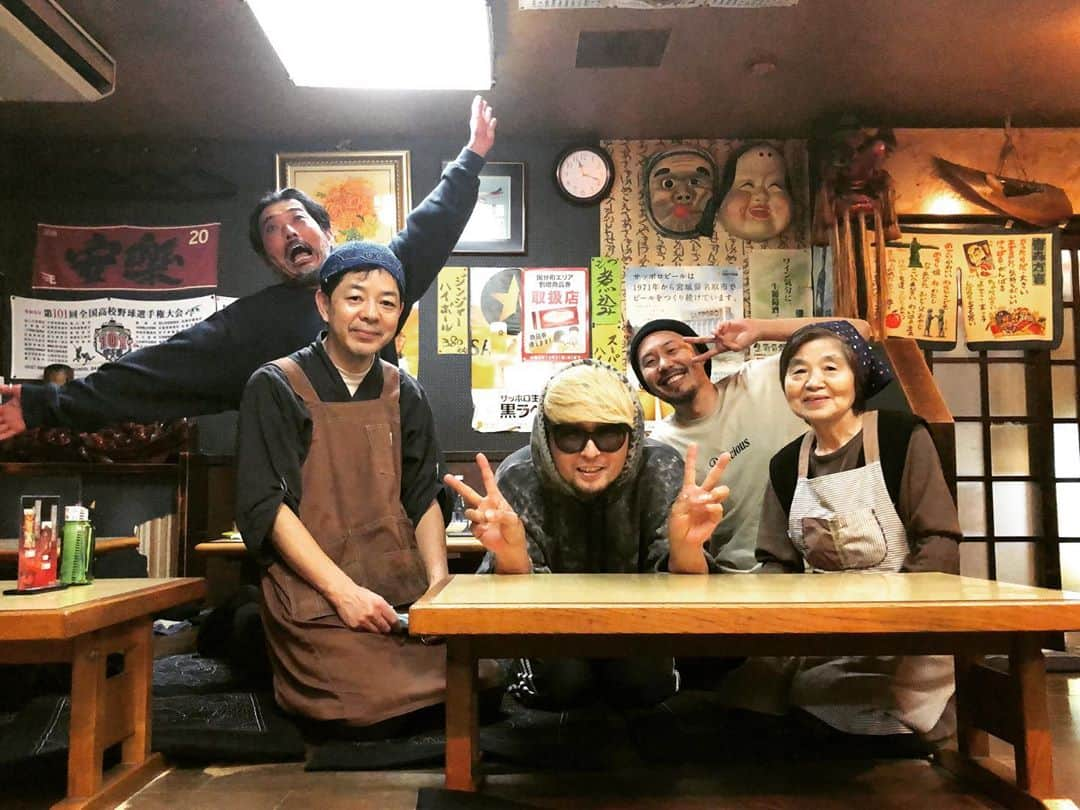 橋本塁さんのインスタグラム写真 - (橋本塁Instagram)「welcomeの2人との呑みは安定の「安楽」！ にごり酒と焼きそばとカシラとコロッケ美味しい♬ 雰囲気バッチリ👍  022-222-7415 宮城県仙台市青葉区一番町4-4-11  https://tabelog.com/miyagi/A0401/A040101/4008211/」10月21日 0時06分 - ruihashimoto