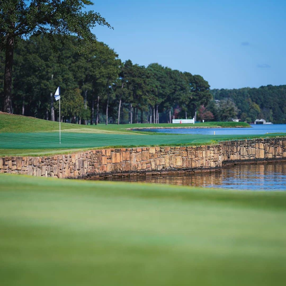 Pernilla Lindbergさんのインスタグラム写真 - (Pernilla LindbergInstagram)「New course this week on the @lpga_tour!! Yesterday we jumped in then car early and made the 6 hour drive up to Lake Oconee. Beautiful area @lpgacommish 🤗」10月21日 0時10分 - pernillagolf