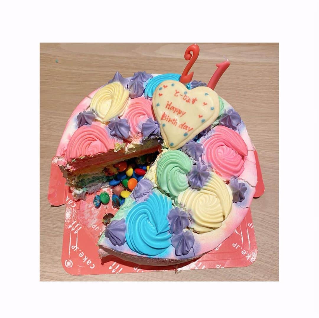 東城陽奏のインスタグラム：「🎂🎂🎂」