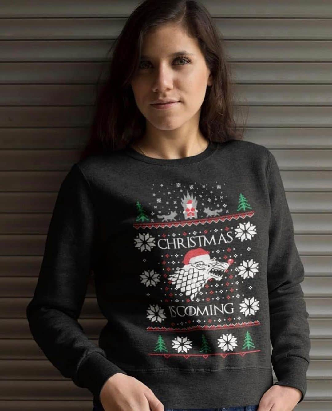 ピーター・ディンクレイジさんのインスタグラム写真 - (ピーター・ディンクレイジInstagram)「Christmas Is Coming! 🎅🏻  Check out these awesome Christmas Sweatshirts! You can get them from the link in MY BIO (Profile). ‼️ This is a limited edition so be fast! 🔥 Worldwide shipping 🌏  We print and ship all orders from USA 🇺🇸 Available in more than 15colors 🌈」10月21日 0時44分 - peterdinklage