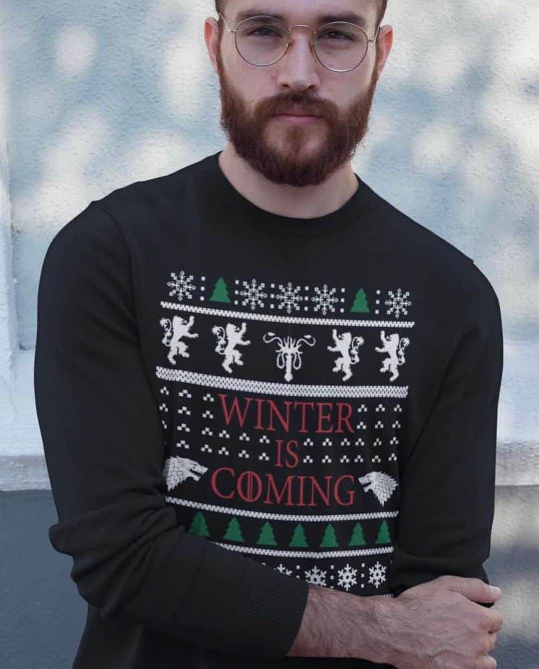 ピーター・ディンクレイジさんのインスタグラム写真 - (ピーター・ディンクレイジInstagram)「Christmas Is Coming! 🎅🏻  Check out these awesome Christmas Sweatshirts! You can get them from the link in MY BIO (Profile). ‼️ This is a limited edition so be fast! 🔥 Worldwide shipping 🌏  We print and ship all orders from USA 🇺🇸 Available in more than 15colors 🌈」10月21日 0時44分 - peterdinklage