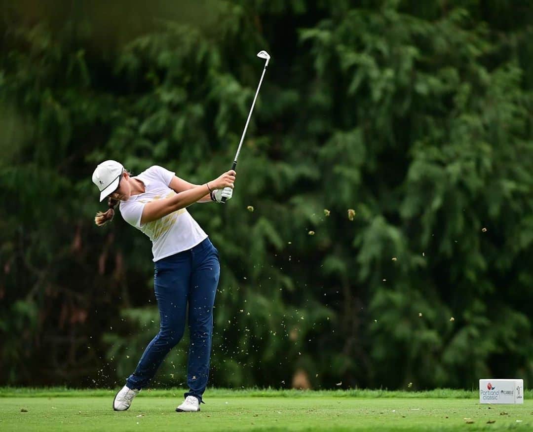 ヴィッキー・ハーストのインスタグラム：「2 events left in the 2020 season ⛳️  It’s 🐥 time!   #lpga #road2lpga #golf #lfg #golfer #pro #swing #birdie #go #time」
