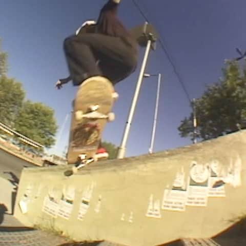 スラッシャーのインスタグラム：「🇦🇷 @deliverybuenosaires presents ‘VideoClub’ 📼 Now playing on ThrasherMagazine.com 📡」