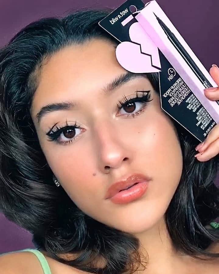 wet'n wild beautyさんのインスタグラム写真 - (wet'n wild beautyInstagram)「Loving this twist on the classic #wingedeyeliner look from @lisaxglam using our #BreakUpProofEyeLiner 💃  Find it @Walmart @Amazon @Target @UltaBeauty @Walgreens and ALWAYS at wentwildbeauty.com   #wetnwild #wetnwildbeauty #wetnwildeyeliner」10月21日 1時27分 - wetnwildbeauty