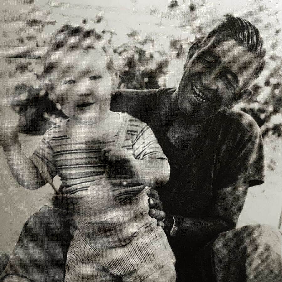 ブライアン・ウィルソンさんのインスタグラム写真 - (ブライアン・ウィルソンInstagram)「Brian with his grandfather, circa 1943.  #1940s #california」10月21日 1時31分 - brianwilsonlive