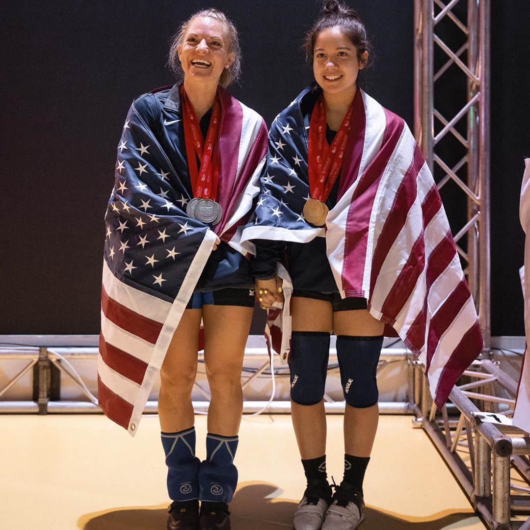 モーガン・キングのインスタグラム：「To the women that came before me to pave the way so that I could pursue an athletic career and to the ones that will come after me and knock this world upside down with your talent. I stand for you and with you. Never against. 👇🏼 Join me in the quest for equal pay for women in sports at www.paritynow.co or see link in bio.   📌 Women why should you join Parity? Because the global sponsorship market is a $66billion market and currently about .4% of those dollars go to pro- female athletes 📌 Parity is an online sponsorship community that connect pro-female athletes with brands for paid posts -the mission is to pay as many pro female athletes as possible  📌 Parity also partners with and sponsors women’s players associations.  #empowHERment #womeninsport #parity #paritynow @paritynow @usa_weightlifting #ad #paywomen #payequity #genderpaygap」