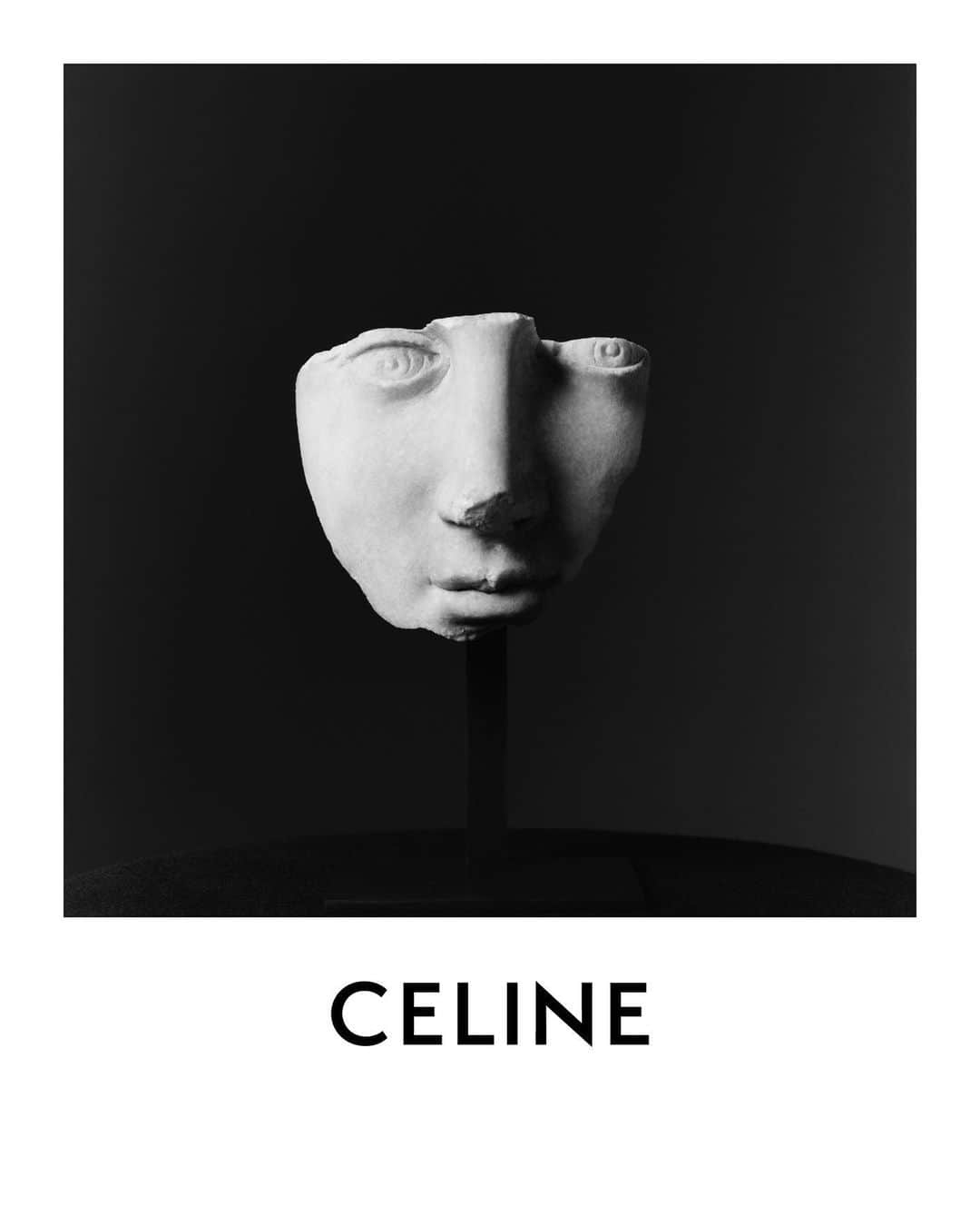 Celineさんのインスタグラム写真 - (CelineInstagram)「CELINE HAUTE PARFUMERIE LA PEAU NUE   REMINISCENCES OF THOSE 70’S ICONS, THOSE PARISIAN HEROINES WITH THEIR MOVIE-STYLE ELEGANCE. BERGAMOT, ROSE ABSOLUTE, WHITE ORRIS BUTTER, RICE POWDER, VETIVER.   AVAILABLE IN SELECTED STORES AND AT CELINE.COM   #CELINEHAUTEPARFUMERIE #CELINEBYHEDISLIMANE」10月21日 1時53分 - celine