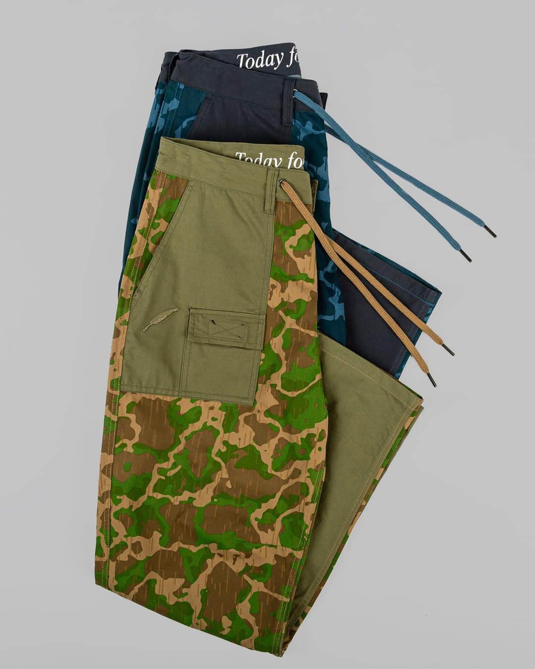 パブリッシュブランドのインスタグラム：「Anderson - Overcast camo cargo patchwork pant, double patch pocket with Velcro closer flap on the side, and front patch pocket. Available in two colors.  . . . . #publishbrand #todayfortomorrow #camo」