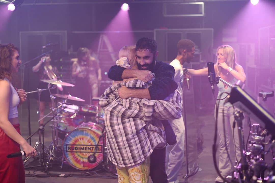 ルディメンタルのインスタグラム：「Some of our favourite behind the scenes photos from the live video shoot 📸」