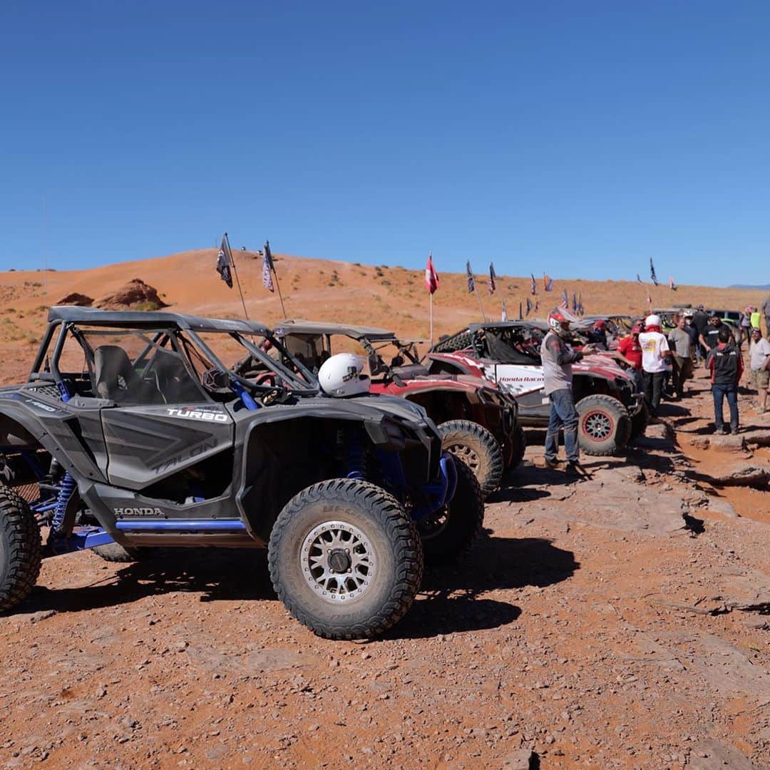 Honda Powersports USさんのインスタグラム写真 - (Honda Powersports USInstagram)「This past weekend @jsportsxs and @hondaoffroadracing held the first annual #talontakeover in Southern Utah, just outside of Sand Hollow. Great to see this enthusiasm in the Talon community, and there are plans to make it an annual event. Will you attend next year? #hondasxs #betteronahonda」10月21日 2時24分 - honda_powersports_us
