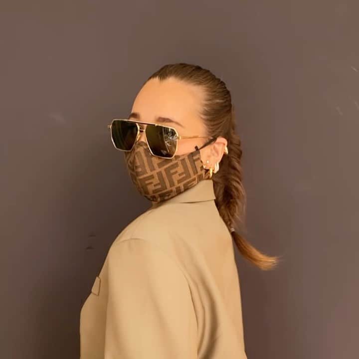 We Wore Whatのインスタグラム：「getting zhuzhed」