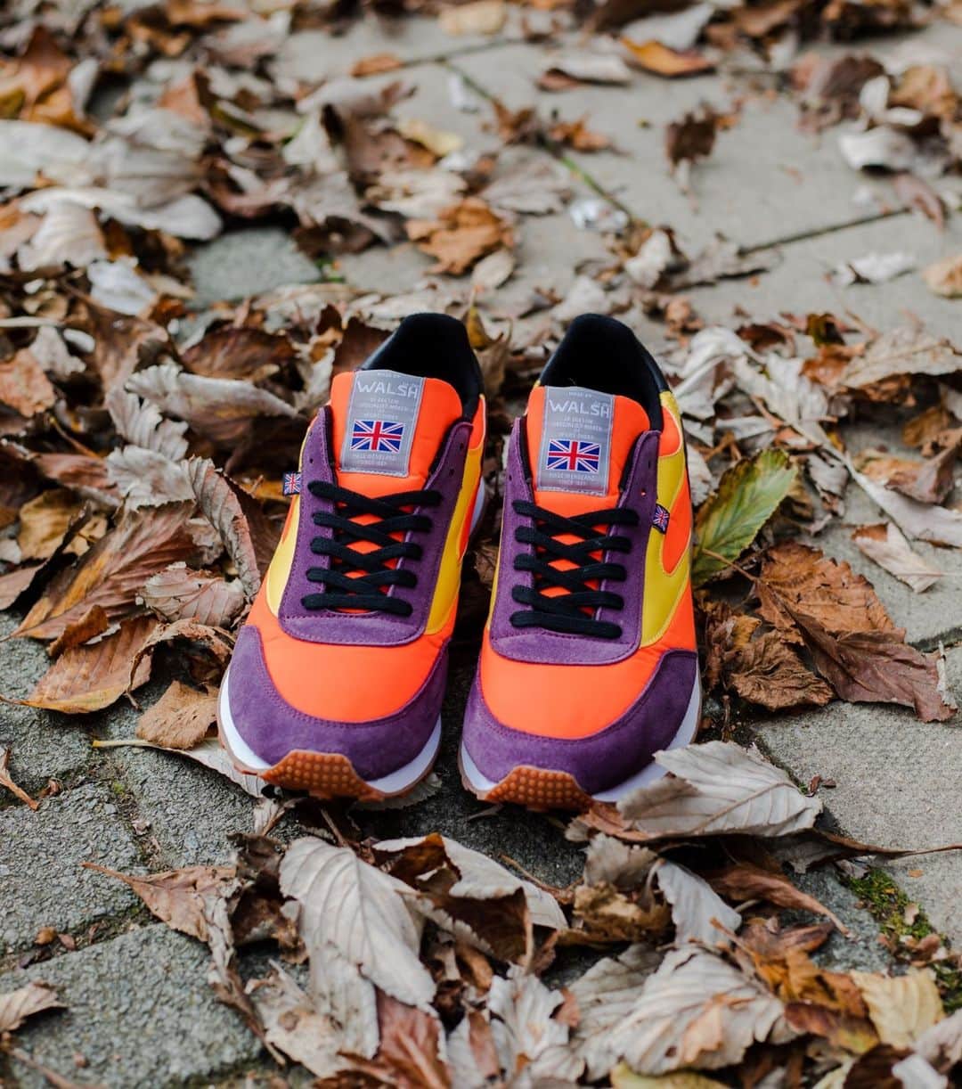 ウォルシュのインスタグラム：「Preparing for Autumn with our Horwich Orange 🍂 . . . #normanwalshuk #normanwalsh #britishmanufacturing #madeinbritain #ukmfg #shoes #footwear #sneakers」