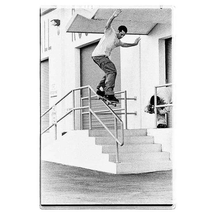 エフティーシーさんのインスタグラム写真 - (エフティーシーInstagram)「@furrycalamari @aaronemeza 1998 📸 @blabacphoto check out more photography like this on BLABACSHOP.COM 🖤 #MikeCarroll #AaronMeza」10月21日 2時30分 - ftc_skateboarding