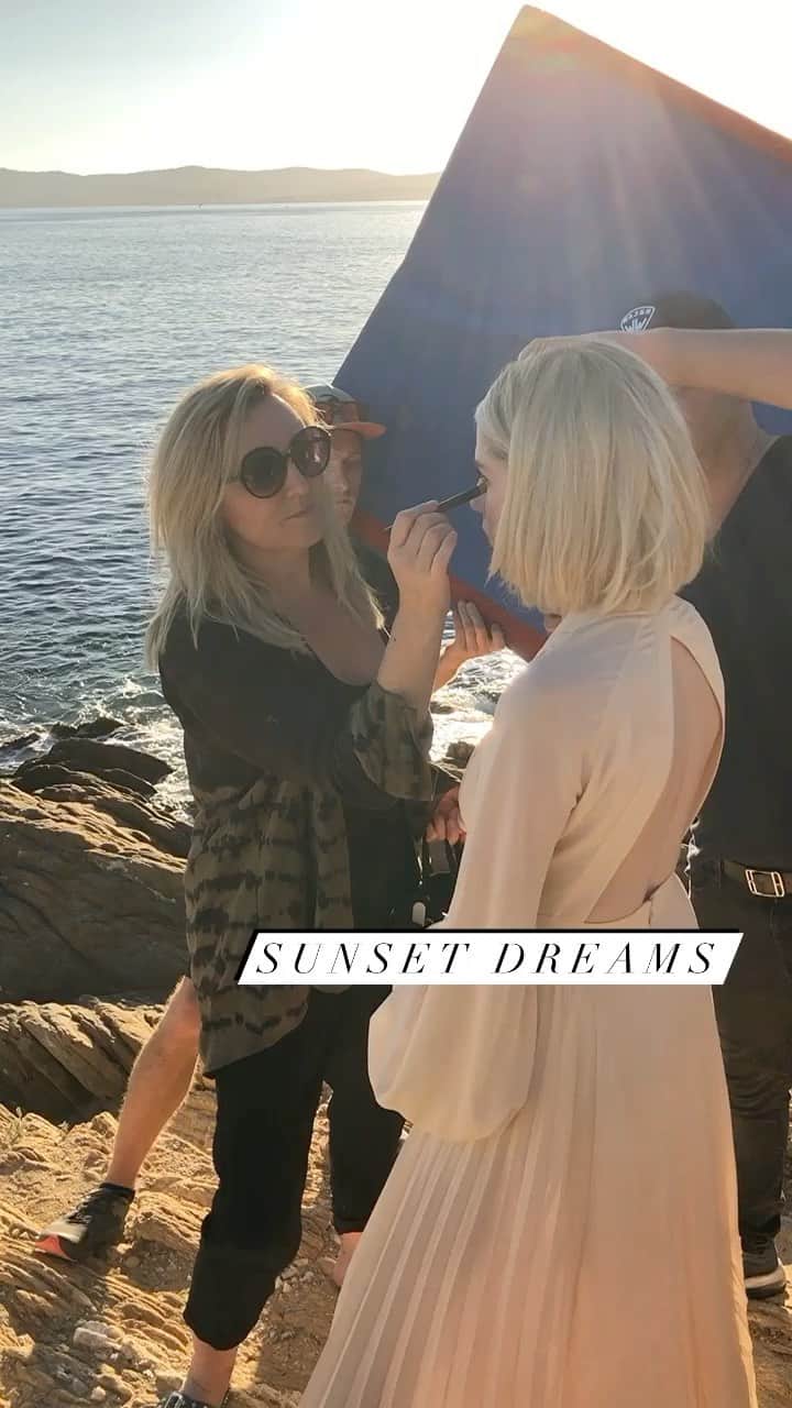 JO BAKERのインスタグラム：「L U C Y • B O Y N T O N 🇬🇧 Sunset dreams... with #lucyboynton for her @chloe fragrance campaign. Video by @ohomanorr 💥 Hair @damienboissinothair 🇫🇷 Makeup by me #jobakermakeupartist #chloe #southfrance #rosetangerine @lucyboynton1 #france #sunset」