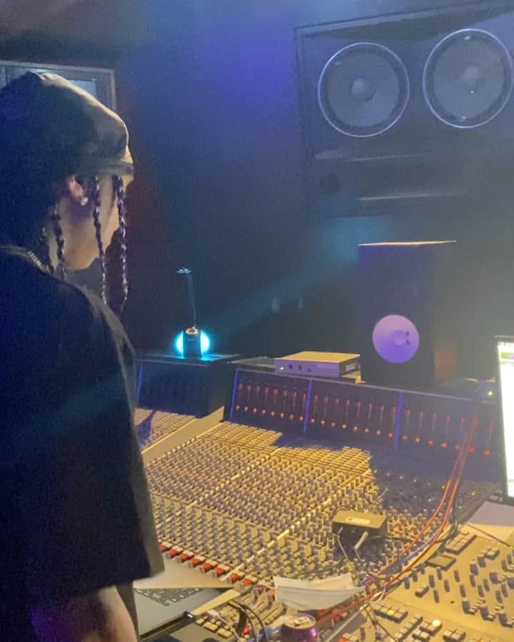 タイガのインスタグラム：「Let’s Link Remix tomorrow @whoheem_ @lilmosey  🔥🔥🔥🔥🔥🔥🔥🔥🔥🔥🔥🔥🔥🔥🔥🔥」