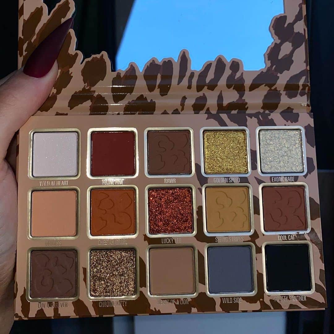 Kylie Cosmeticsさんのインスタグラム写真 - (Kylie CosmeticsInstagram)「this palette is everything we needed for fall. 🤎🐆 launching on 10.26 ✨」10月21日 2時48分 - kyliecosmetics