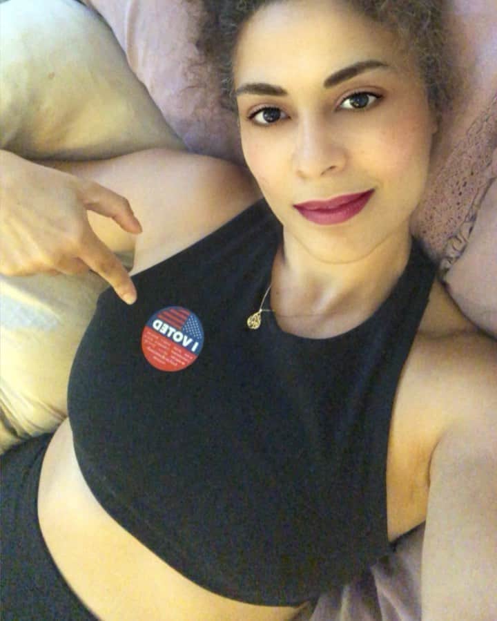 ヤスミン・アル＝マスリーのインスタグラム：「Thank u America for giving this half Palestinian refugee/half Egyptian born in Lebanon/ French citizen à voice.. I voted today with the conscience of an Arab woman who knows what it means to live under tyrant regimes with no freedom of speech or respect to human rights.. I voted with the conscience of a French citizen who knows what it means to have access to free education and health care, right to free and critical thinking, and I voted with the conscience of an American citizen who knows what it means to come from far and have no privilege in your pocket but your dream and hard work to make it big... I also voted as a mother.. a member of a planet that relies on me as I rely on it to survive.. the conscience of a woman who should have every right and ownership over her body.. having a voice in America is not about deciding what happens in this country only it’s about deciding how what happens influences the rest of the world around us ! And our planet 🌍 #vote #vote2020 #integrity #love」