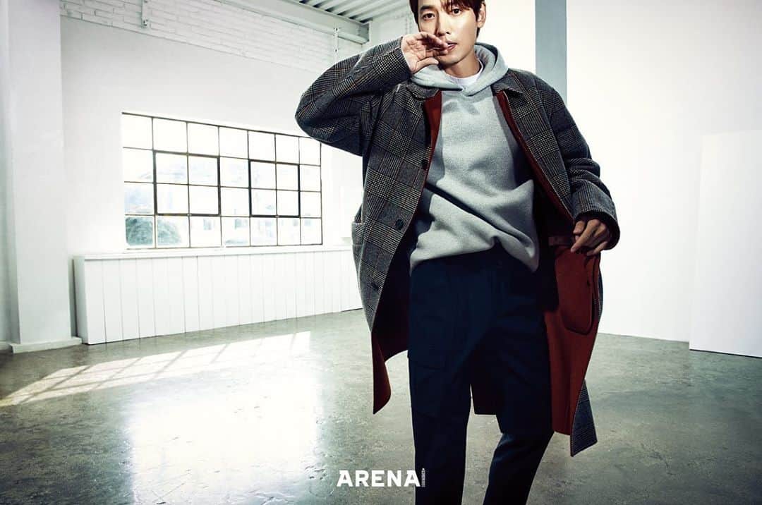 チョン・ギョンホさんのインスタグラム写真 - (チョン・ギョンホInstagram)「dkny😲😲😲❤️👍🏻 @arenakorea #DKNY #ARENAKOREA#광고」10月21日 12時53分 - jstar_allallj