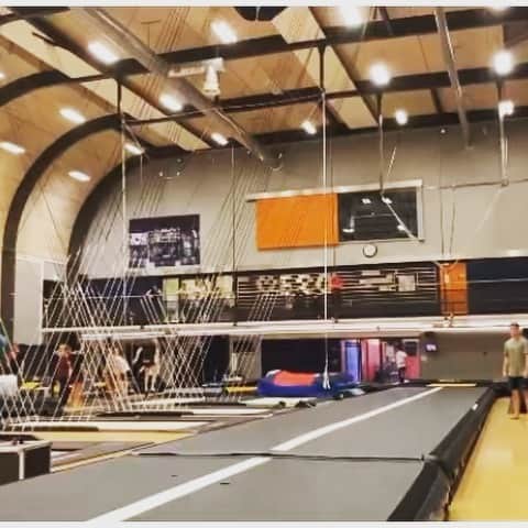 のインスタグラム：「🤯🤯 WHAT!?? 💥💥 - Incredible 1 1/2 twisting double layout to tuck double double by @tumblertommy 😦 - Full twisting Biles? 🥳  #gymnastics #gymnasticsvideos #gymnasticshighlights #artisticgymnastics #floor  #vault #parallelbars #pbars #horizontalbar #highbar #balancebeam #unevenbars #tumble #stick #flip #trampoline #handstand #strength #flexibility #balance #fitness #usagymnastics #muscle #mag #trampoline #gymnast #gymvids #athlete #gimnasia」