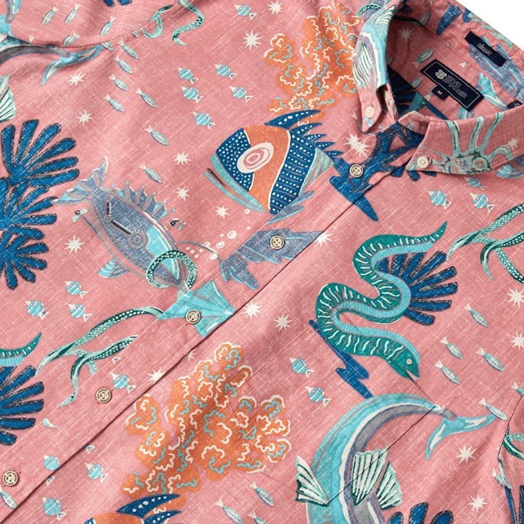 レインスプーナーさんのインスタグラム写真 - (レインスプーナーInstagram)「Only a few shirts left of our limited edition #thinkpink Deep Sea Jive shirt. We are proud to be continuing our partnership with @kapiolanimedctr to help aid their mission in the fight against breast cancer in our community. Available exclusively online, sales from these items help us support the Women’s Center at Kapo’olani, mahalo for your support!   #reynspooner #thinkpink #breastcancerawareness」10月21日 13時49分 - reynspooner