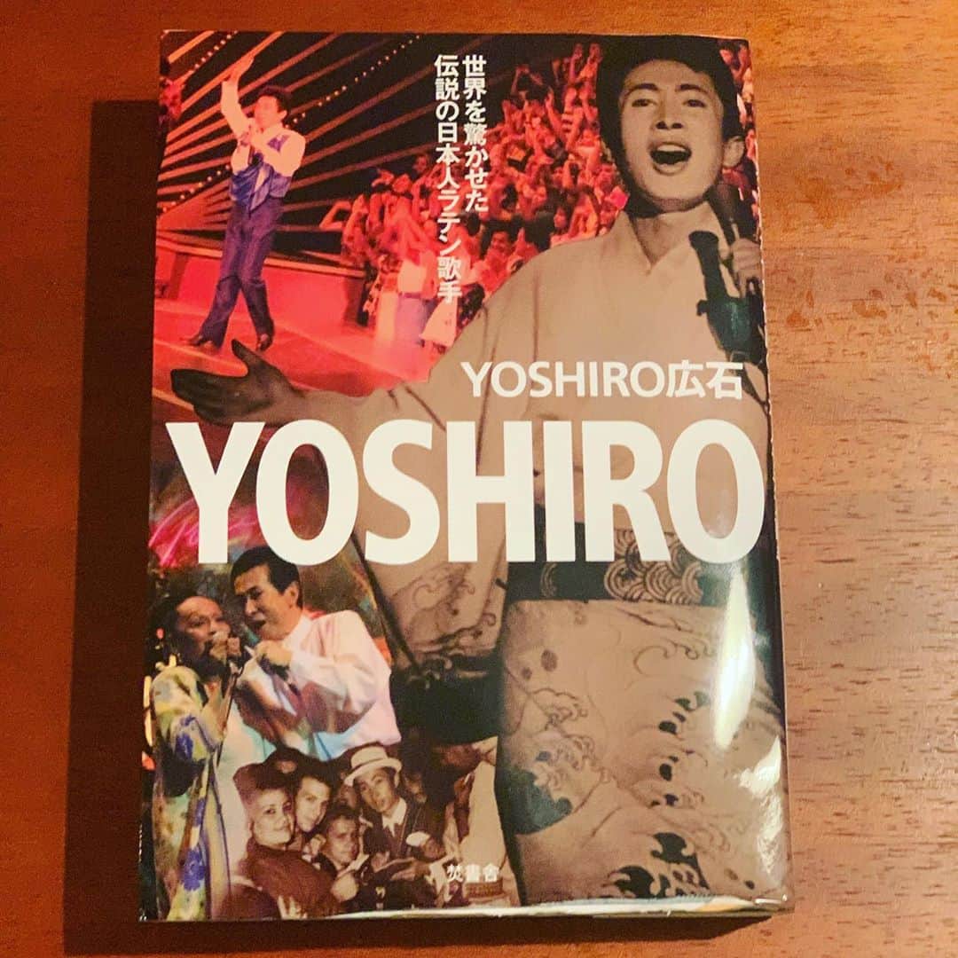 のインスタグラム：「噂のYOSHIRO本、めちゃめちゃ面白かった！ ‘65年のベネズエラ、ティファナ、’66年の快楽のアカプルコ、コロンビアのトラブル、そしてキューバへ 貴重な証言でもあり青春物語でもあり 今年2月に観たライブも80歳とは思えないキレキレのダンスと歌声も最高でした（ちなみに共演はDJ KENTのママでもあるMiicoさんでした）」