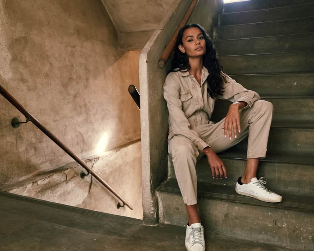 のインスタグラム：「We curated our favorite in-between weather wardrobe essentials just for you! Discover our "California Casuals" edit now on yfbclothing.com ⠀⠀⠀⠀⠀⠀⠀⠀⠀ ⠀⠀⠀⠀⠀⠀⠀⠀⠀ #californiacasuals #fallfashion #yfbbabes #yfbclothing #instastyle #travelstyle #wardrobessentials #caliorniastyle #ootd #lastyle」