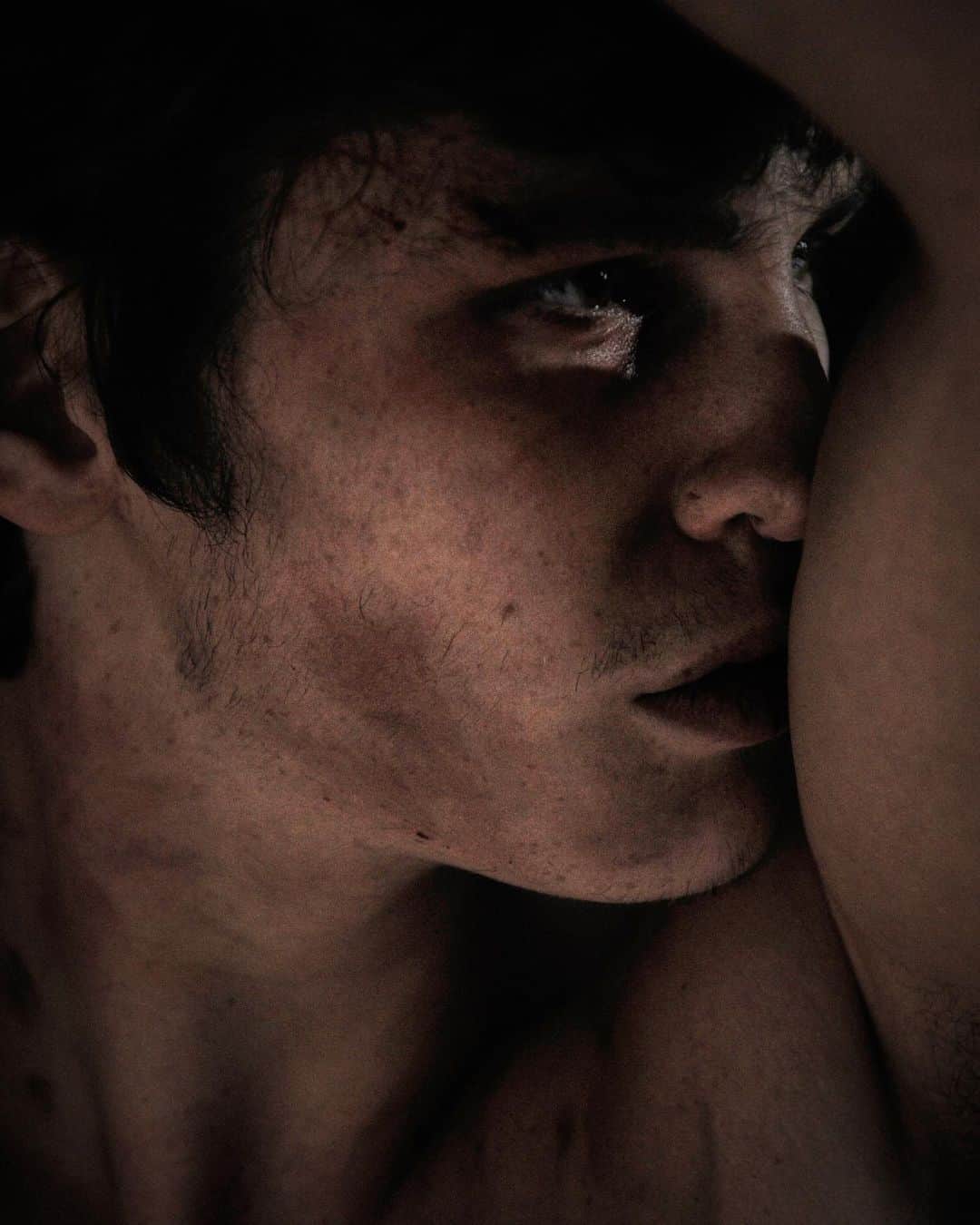 のインスタグラム：「20 OF 31 DAYS OF ALL THE DEAD BOYS . We spent the entire summer editing BUGCRUSH. Working on the sound design. Fine tuning the edit. . I ended up with a 36 minute “short” film. . Everyone told me it was too long. That no film festival would accept a short longer than 20 minutes. . I didn’t know what to do. Listen to the (unanimous) opinions of everyone around me? Or stick with the 36 minute version I’d worked so hard on. . We looked at the upcoming film festival deadlines and realized our timing was perfect to send the film to Sundance. . I sent the 36 minute version. . Over 14,000 short films are submitted to Sundance each year. I figured it was such a long shot and I could always cut it down later if it wasn’t accepted anywhere. . But we got into Sundance. . I remember dancing around my kitchen after getting that phone call - not quite able to believe it was true. . So with zero film festival experience we headed off to the craziness of Park City in January. . Seeing the film with an audience was amazing.  . Watching them squirm in their seats. . Speaking with them after the screenings. I was amazed at how many different types of people responded to the film. It wasn’t just the micro niche audience I’d imagined. It was middle aged women. Straight guys in their 20s. People I’d never imagined being drawn into my story of a gay high school crush hone horribly wrong. There seemed to be something strangely universal about it. . And then BUGCRUSH won the Grand Jury award for best short film. . To be continued... . Carter . P.S. If you haven’t seen BUGCRUSH you can find it on Amazon as part of the compilation BOYS LIFE 6. I think it’s a dollar to purchase.... . 20 OF 31 - SAM for @all_the_dead_boys」