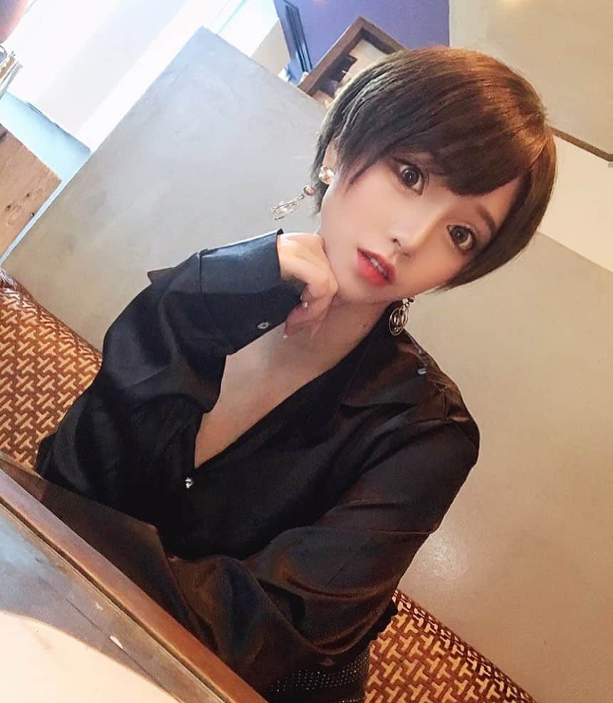 侑季美怜のインスタグラム：「ハロウィン何しよかな〜🎃」